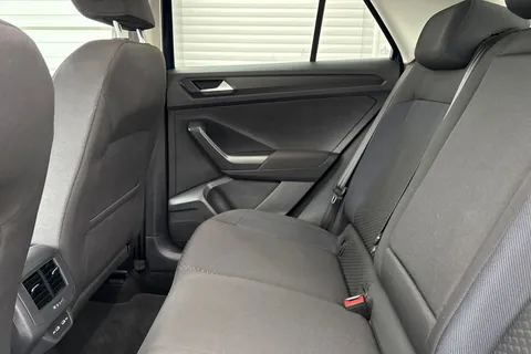 PF70VXT Volkswagen T-Roc 1.5 TSI EVO United Euro 6 (s/s) 5dr Thumbnail #34