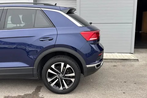 PF70VXT Volkswagen T-Roc 1.5 TSI EVO United Euro 6 (s/s) 5dr Thumbnail #37