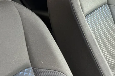 PF70VXT Volkswagen T-Roc 1.5 TSI EVO United Euro 6 (s/s) 5dr Thumbnail #38