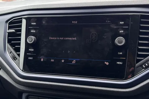 PF70VXT Volkswagen T-Roc 1.5 TSI EVO United Euro 6 (s/s) 5dr Thumbnail #45