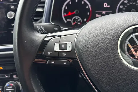 PF70VXT Volkswagen T-Roc 1.5 TSI EVO United Euro 6 (s/s) 5dr Thumbnail #52