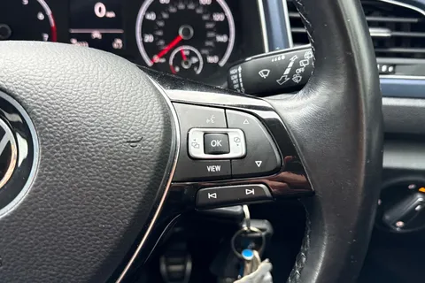 PF70VXT Volkswagen T-Roc 1.5 TSI EVO United Euro 6 (s/s) 5dr Thumbnail #54