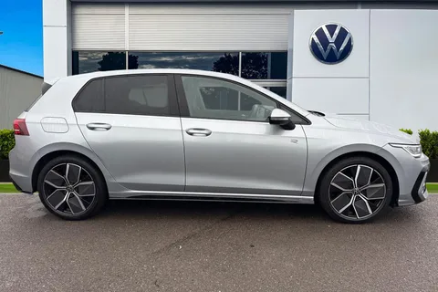 DE25RVX Volkswagen Golf 1.5 TSI 150 R-Line 5dr ⭐18' Leeds alloy wheels | Panoramic sunroof | Area V Thumbnail #4