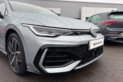 DE25RVX Volkswagen Golf 1.5 TSI 150 R-Line 5dr ⭐18' Leeds alloy wheels | Panoramic sunroof | Area V Thumbnail #9