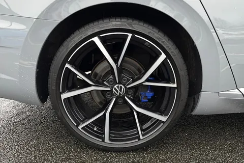 WL22ENJ Volkswagen Arteon 2.0 TSI R Shooting Brake DSG 4Motion Euro 6 (s/s) 5dr Thumbnail #11