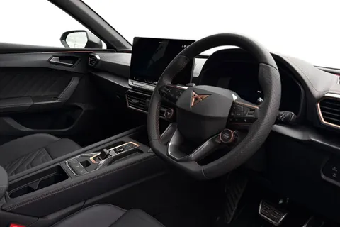 KM75LBJ CUPRA Leon 1.5 eHybrid 25.8kWh V3 DSG Euro 6 (s/s) 5dr Thumbnail #15