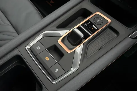 KM75LBJ CUPRA Leon 1.5 eHybrid 25.8kWh V3 DSG Euro 6 (s/s) 5dr Thumbnail #24