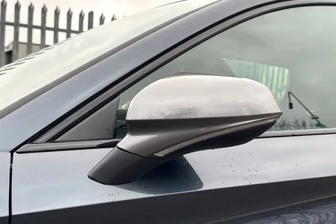 KM75LBJ CUPRA Leon 1.5 eHybrid 25.8kWh V3 DSG Euro 6 (s/s) 5dr Thumbnail #32