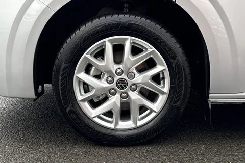 BT75AVR Volkswagen Transporter 2.0 TDI 150PS Commerce Pro Van Auto-Tailgate Thumbnail #13