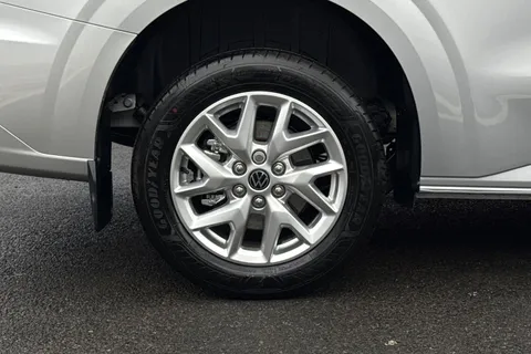 BT75AVR Volkswagen Transporter 2.0 TDI 150PS Commerce Pro Van Auto-Tailgate Thumbnail #14