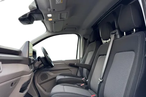 BT75AVR Volkswagen Transporter 2.0 TDI 150PS Commerce Pro Van Auto-Tailgate Thumbnail #17