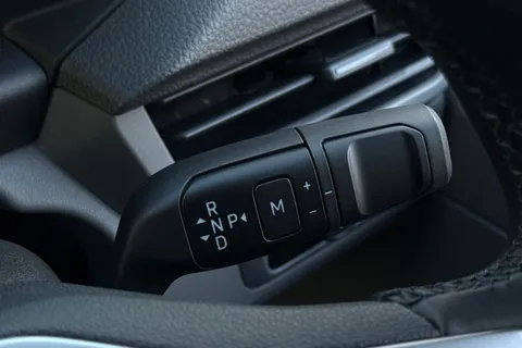 BT75AVR Volkswagen Transporter 2.0 TDI 150PS Commerce Pro Van Auto-Tailgate Thumbnail #24