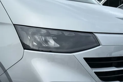 BT75AVR Volkswagen Transporter 2.0 TDI 150PS Commerce Pro Van Auto-Tailgate Thumbnail #29