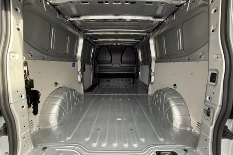 BT75AVR Volkswagen Transporter 2.0 TDI 150PS Commerce Pro Van Auto-Tailgate Thumbnail #42