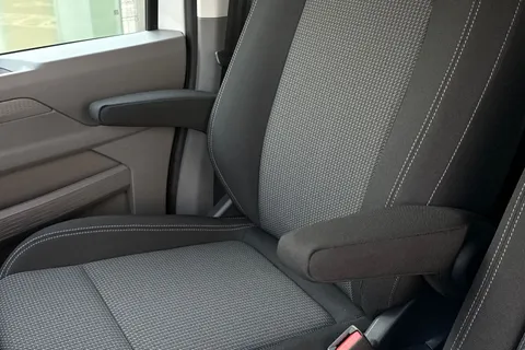 BT75AVR Volkswagen Transporter 2.0 TDI 150PS Commerce Pro Van Auto-Tailgate Thumbnail #55