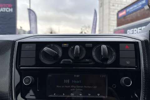 MT68VNY Volkswagen Up! 1.0 Move Up 5dr Thumbnail #22