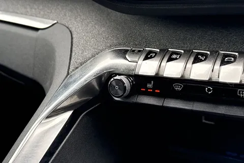 FM68PVJ PEUGEOT 3008 2.0 BlueHDi GT Line Premium EAT Euro 6 (s/s) 5dr Thumbnail #32