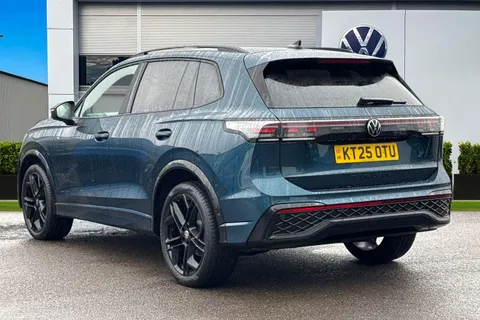 KT25OTU Volkswagen Tiguan 2.0 TDI R-Line 5dr DSG⭐IQ.LIGHT | Infotainment package | Black Styling Pack Thumbnail #3
