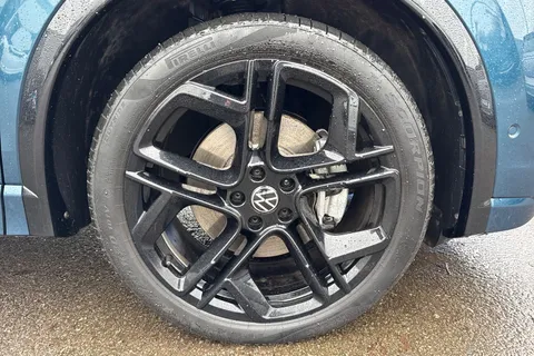 KT25OTU Volkswagen Tiguan 2.0 TDI R-Line 5dr DSG⭐IQ.LIGHT | Infotainment package | Black Styling Pack Thumbnail #11