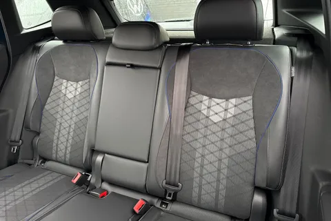 KT25OTU Volkswagen Tiguan 2.0 TDI R-Line 5dr DSG⭐IQ.LIGHT | Infotainment package | Black Styling Pack Thumbnail #20