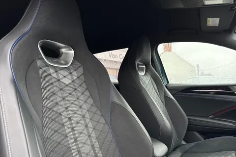 KT25OTU Volkswagen Tiguan 2.0 TDI R-Line 5dr DSG⭐IQ.LIGHT | Infotainment package | Black Styling Pack Thumbnail #25