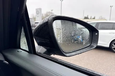 KT25OTU Volkswagen Tiguan 2.0 TDI R-Line 5dr DSG⭐IQ.LIGHT | Infotainment package | Black Styling Pack Thumbnail #41