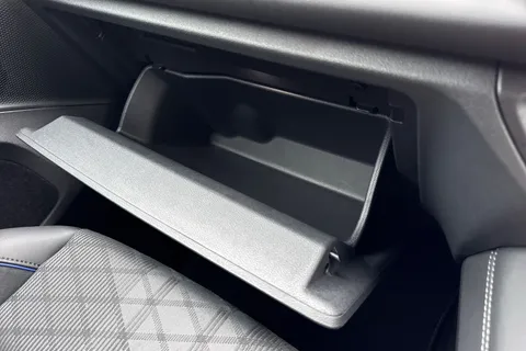 KT25OTU Volkswagen Tiguan 2.0 TDI R-Line 5dr DSG⭐IQ.LIGHT | Infotainment package | Black Styling Pack Thumbnail #45