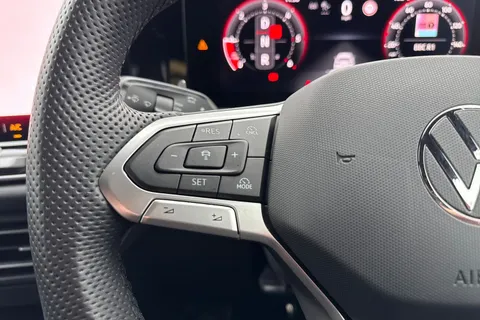 KT25OTU Volkswagen Tiguan 2.0 TDI R-Line 5dr DSG⭐IQ.LIGHT | Infotainment package | Black Styling Pack Thumbnail #46