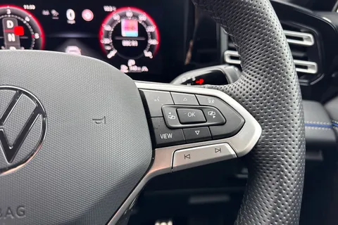 KT25OTU Volkswagen Tiguan 2.0 TDI R-Line 5dr DSG⭐IQ.LIGHT | Infotainment package | Black Styling Pack Thumbnail #47
