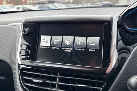 OE16POU PEUGEOT 2008 1.2 PureTech Allure 5dr Thumbnail #17