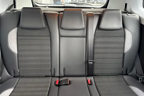 OE16POU PEUGEOT 2008 1.2 PureTech Allure 5dr Thumbnail #57