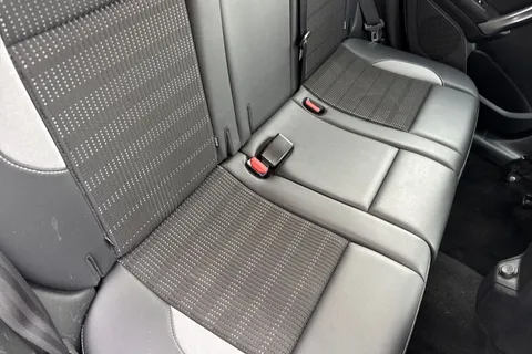 OE16POU PEUGEOT 2008 1.2 PureTech Allure 5dr Thumbnail #58