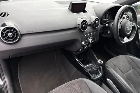 DA18FDY Audi A1 1.4 TFSI Black Edition Sportback Euro 6 (s/s) 5dr (Nav) Thumbnail #15