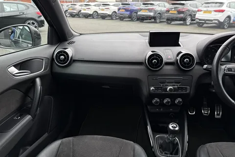 DA18FDY Audi A1 1.4 TFSI Black Edition Sportback Euro 6 (s/s) 5dr (Nav) Thumbnail #20