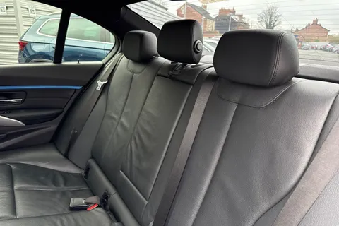 YL18OVN BMW 3 Series 2.0 320d M Sport Auto Euro 6 (s/s) 4dr Thumbnail #20