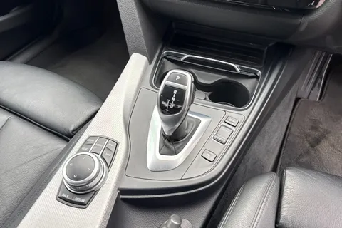 YL18OVN BMW 3 Series 2.0 320d M Sport Auto Euro 6 (s/s) 4dr Thumbnail #24