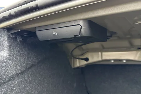 YL18OVN BMW 3 Series 2.0 320d M Sport Auto Euro 6 (s/s) 4dr Thumbnail #33