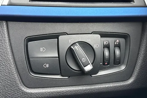 YL18OVN BMW 3 Series 2.0 320d M Sport Auto Euro 6 (s/s) 4dr Thumbnail #41