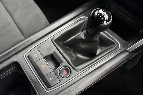 KY25HPL CUPRA Leon 1.5 TSI V2 Euro 6 (s/s) 5dr Thumbnail #24