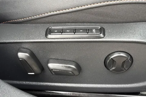 KY25HPL CUPRA Leon 1.5 TSI V2 Euro 6 (s/s) 5dr Thumbnail #32