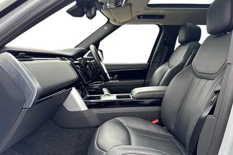 KS24FOV Land Rover Range Rover 3.0 P460e HSE 5dr Thumbnail #4