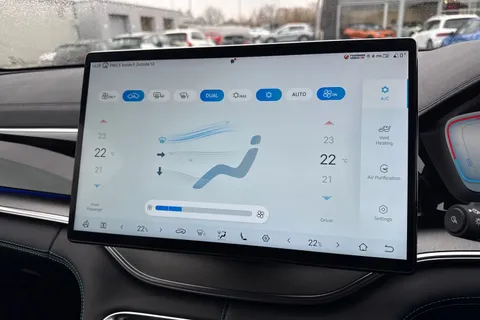 LD25ULC BYD Seal U 1.5 DM-i 18.3kWh Boost CVT Auto Euro 6 (s/s) 5dr Thumbnail #20