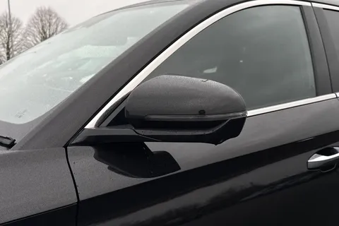 LD25ULC BYD Seal U 1.5 DM-i 18.3kWh Boost CVT Auto Euro 6 (s/s) 5dr Thumbnail #29