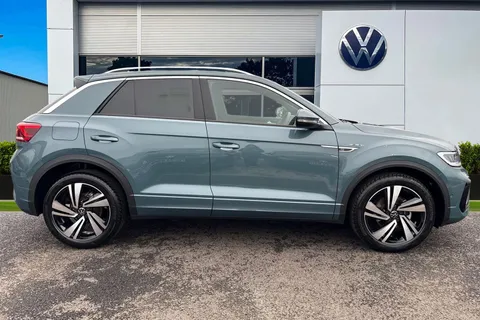 KR25CZV Volkswagen T-Roc 1.5 TSI R-Line 5dr DSG **18' NEVADA ALLOYS + REVERSING CAMERA** Thumbnail #4