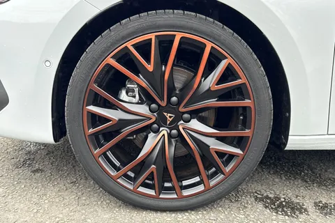 10 of 42 for CUPRA Leon 1.5 eHybrid 25.8kWh V3 DSG Euro 6 (s/s) 5dr