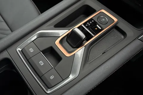 23 of 42 for CUPRA Leon 1.5 eHybrid 25.8kWh V3 DSG Euro 6 (s/s) 5dr