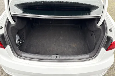 BA68UBD Audi A3 1.5 TFSI CoD 35 S line Euro 6 (s/s) 4dr Thumbnail #8