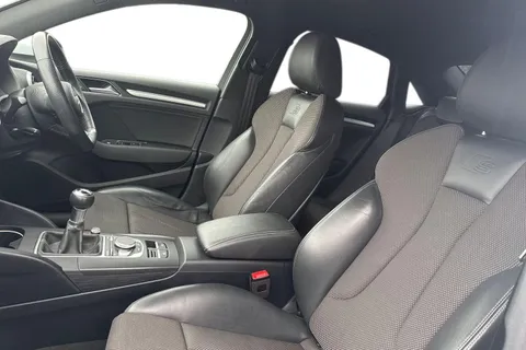 BA68UBD Audi A3 1.5 TFSI CoD 35 S line Euro 6 (s/s) 4dr Thumbnail #17