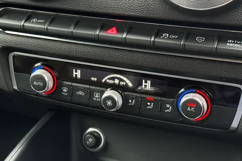 BA68UBD Audi A3 1.5 TFSI CoD 35 S line Euro 6 (s/s) 4dr Thumbnail #23