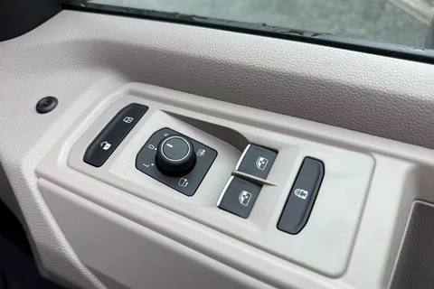 CX26JZN Volkswagen Multivan 2.0 TDI Style MPV 5dr Diesel DSG Euro 6 (s/s) (150 ps) Thumbnail #21